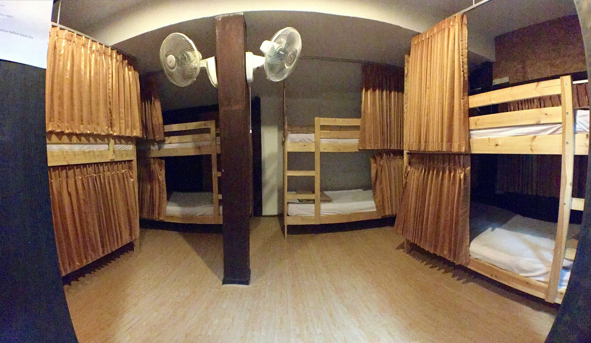 Jao Hostel & Cafe Chiang Mai Buitenkant foto