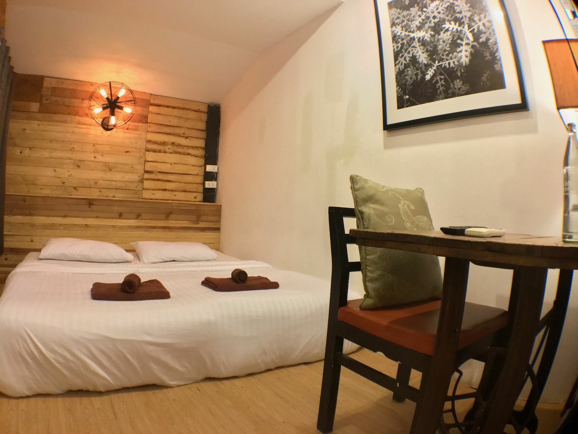 Jao Hostel & Cafe Chiang Mai Buitenkant foto